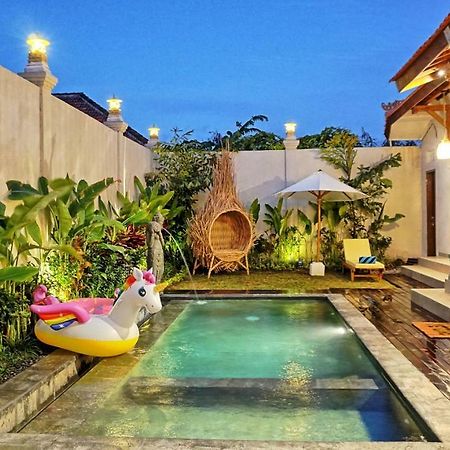 Sarayu Villa スミニャック エクステリア 写真